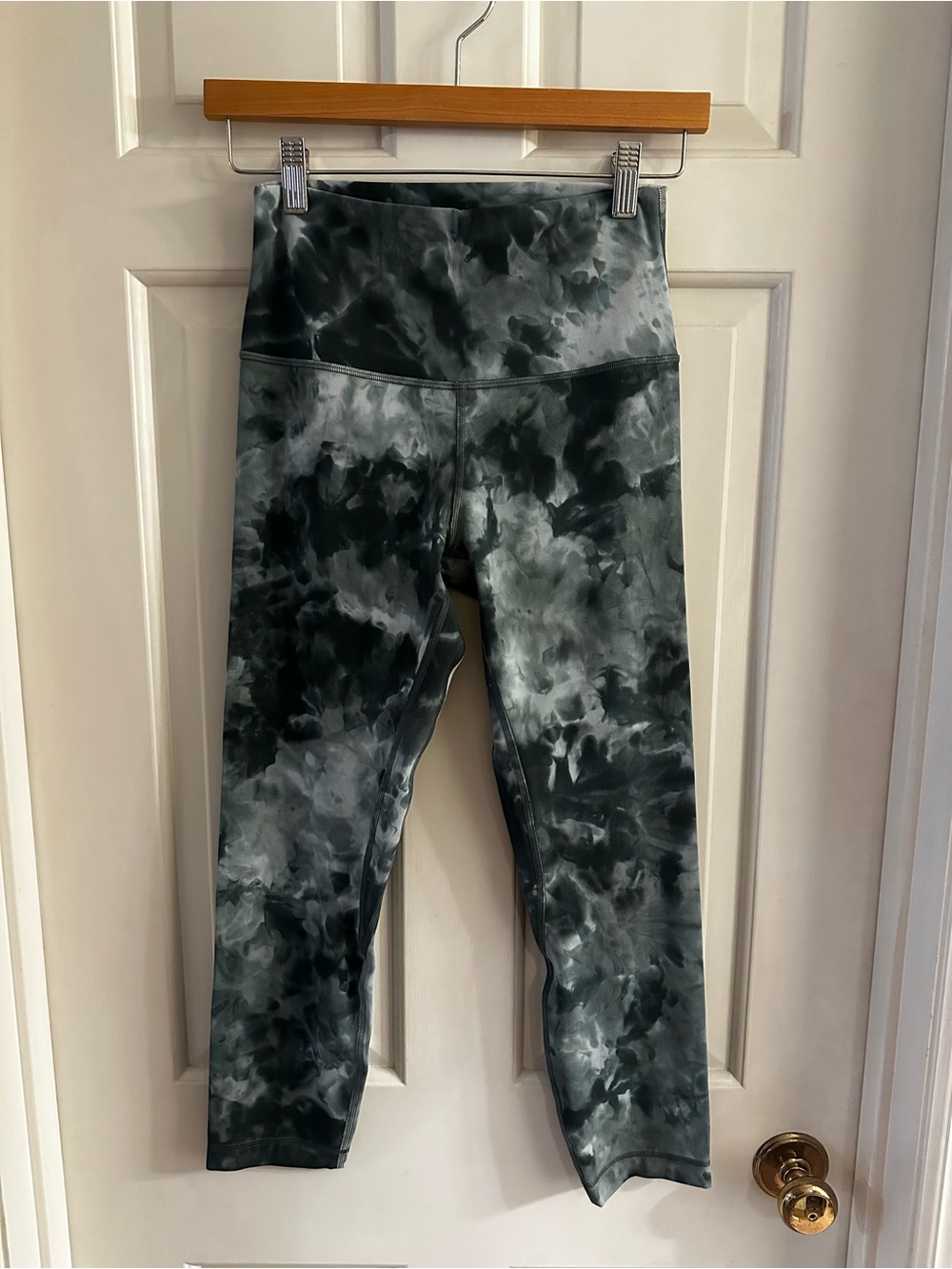 lululemon athletica Kids Tie-Dye Leggings in Gray and Black